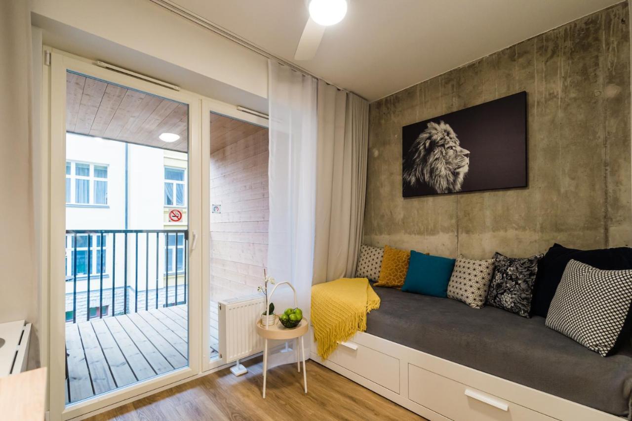 Thomas' Home - Trendy, Central & Balcony Ταλίν Εξωτερικό φωτογραφία